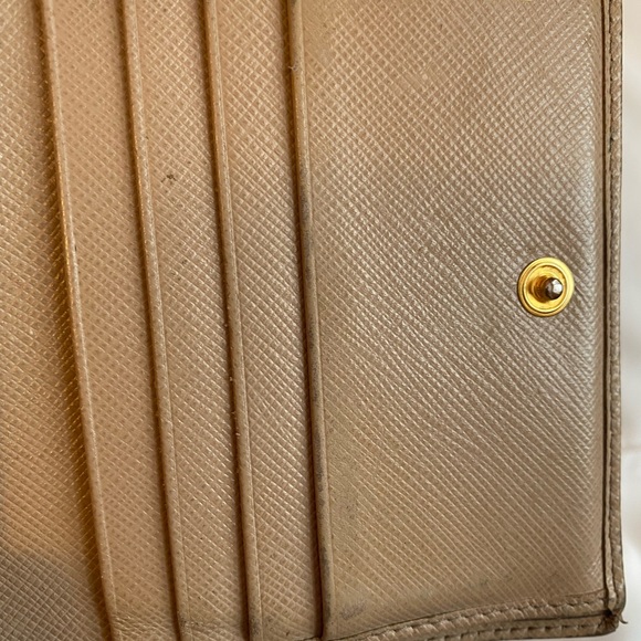 Prada Saffiano leather wallet - Picture 9 of 14